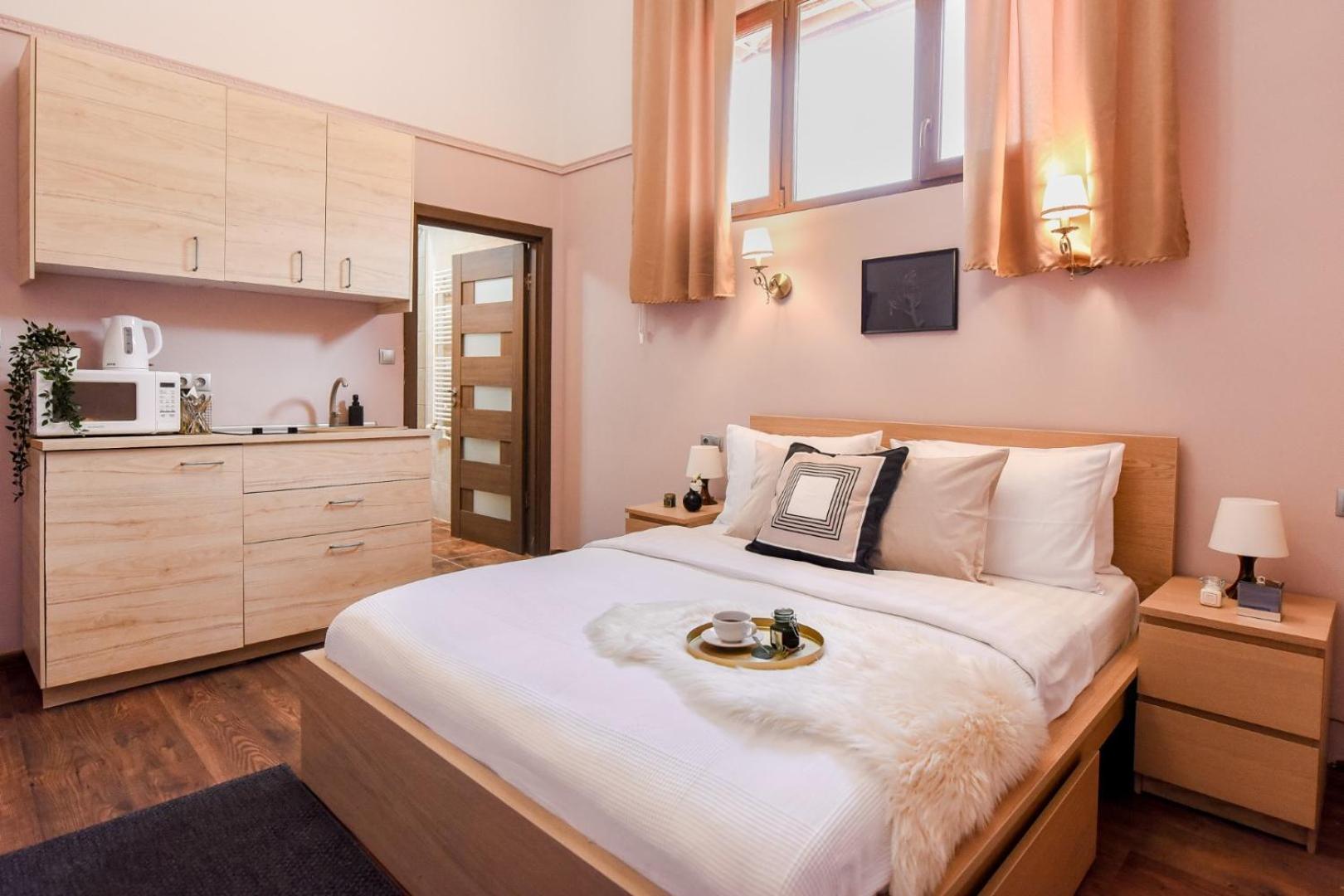 Historic Charm, Modern Comfort - Accommodation In The Heart Of The Old Town بوخارست المظهر الخارجي الصورة