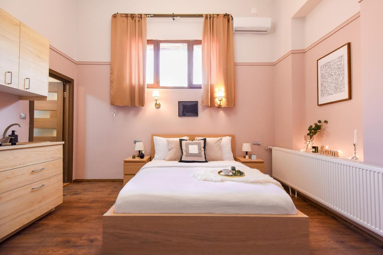 Historic Charm, Modern Comfort - Accommodation In The Heart Of The Old Town بوخارست الغرفة الصورة